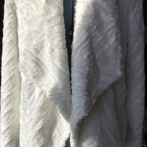 Nina Leonard NWT Size M Ivory Faux Fur Jacket - Picture 4 of 7